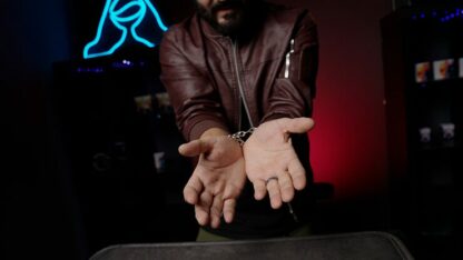 ESCAPE ARTIST (Gimmicks and Instructions) by Apprentice Magic  - Trick - Image 4