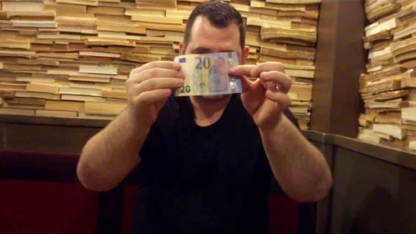 Money Switch by Mickael Chatelain - Trick - Image 5