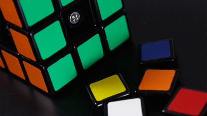 RD Regular Cube by Henry Harrius - Trick - Image 4
