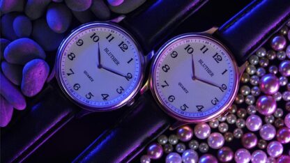 Infinity Watch V3 - Gold Case White Dial / PEN Version (Gimmick and Online Instructions) by Bluether Magic - Trick - Image 4