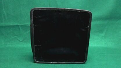 PARLOR POUCH by The Ambitious Card - Trick - Image 2