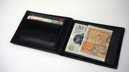 Vortex Magic presents The WEISER WALLET By Danny Weiser - Trick - Image 4