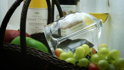 OUTDOOR WINE GLASS by JL Magic - Trick - Image 2