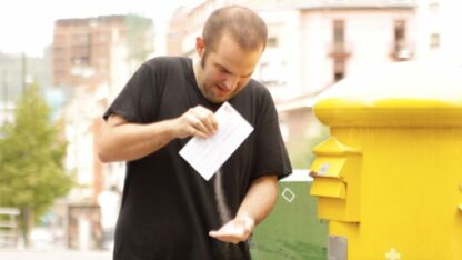 Gaps Pour by Gonzalo Albiñana - Trick - Image 2
