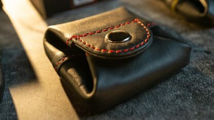 COLOR CODE COIN PURSE RED by Bob Kohler - Trick - Image 5