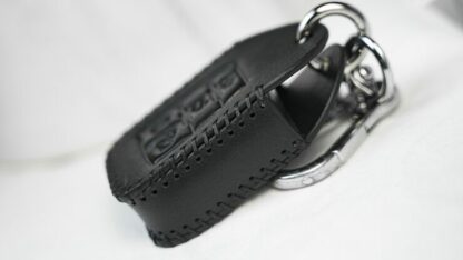 Palm Peeker Keychain Case by PITATA MAGIC - Trick - Image 3