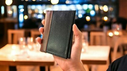 INSTANT WALLET 2.0 (Red) by Andrew and Magic UP - Image 4