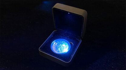 18K Gold Plated Magic Wishing Coin by Alan Wong - Trick - Image 3