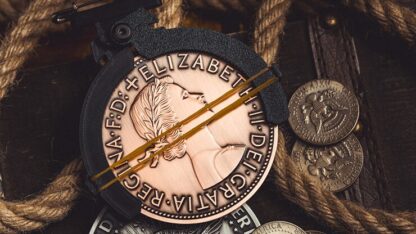 L Holder (Single Jumbo Coin 2.7"-3.2") by Long Long & Bacon Magic - Image 2