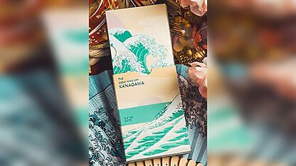 The Great Wave off Kanagawa V3 (Fresh Spring / Peppermint Green) Playing Cards - Image 2